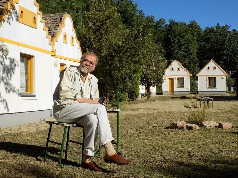 Írók, festők, művészek, itt élnek köztünk Tolnában, ismerjük meg őket