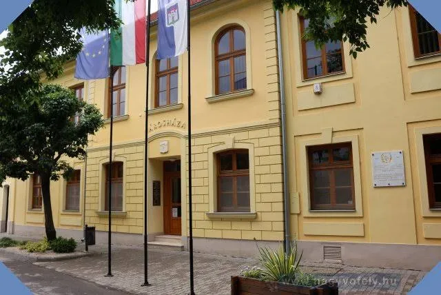 polgármestert választ Bátaszék
