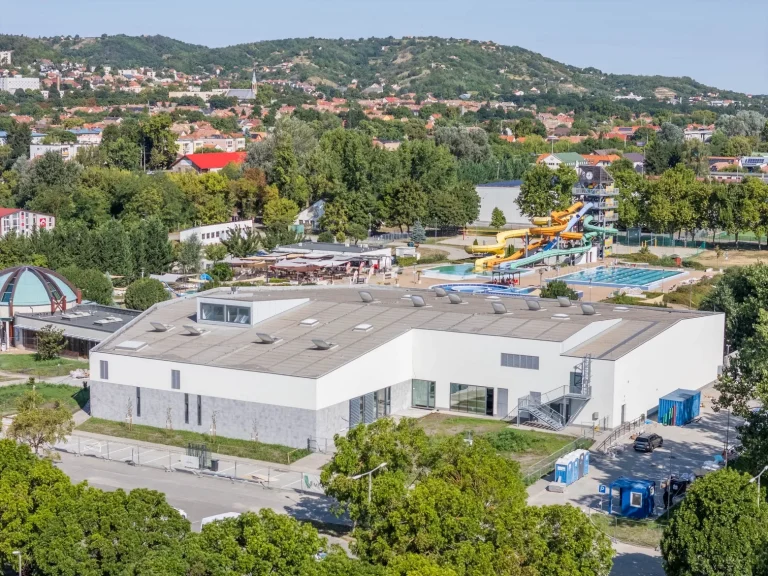 szekszárdi uszoda