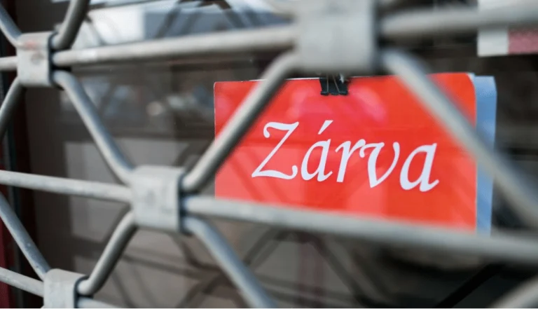 Így lesznek nyitva az üzletek mindenszentek hétvégéjén